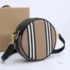 Kvällsväskor Rund axelväska Crossbody-väskor Handväskor Damväska Klassisk Canvas Stripe Bokstavskoppling Plånbok Mobiltelefon Ficka Dragkedja