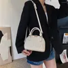 أكياس مسائية خريف 2022 مميزة العلامة التجارية للأزياء النسائية المصممة على حقيبة يد قشرة صغيرة مطوية