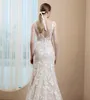 Robe de mariée queue de sirène en dentelle à col en V brodée à la main LD8032