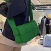 Botteg Venetas Borse a Rete Rossa Stessa Borsa a Cuscino in Tessuto di Design in Spugna da Donna Messenger a Spalla Singola Piumino e Inverno Nuova Tendenza Ui1k