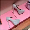 Sapatos de sand￡lias Sapatos de festa de shinestone Plataforma ￠ prova d'￡gua Hapso liso de cetim grosso banda de tornozelo duplo casamento amina muaddi
