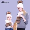 Chapeaux Foulards Ensembles Soild Couleur Blanc Noir Cap Pour Femmes Enfants Écharpe Ensemble Avec Fourrure Pompon Hiver Adulte Réel Pom Caps 220922