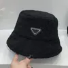 Luxury Designers Skull Caps Womans Joker Warm Bucket Hat Autumn And Winter Lovers Brand Hat Inverted Triangular Wool Cap For Man22092307