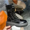 Martin Boots Designer Sonbahar Kış Kadın Ayakkabı Düz ​​Çöl Boot Gerçek Deri Ayakkabı Fermuar Mektubu Moda Lady Boots Büyük Boyut 35-41 US4-US10 Kutu