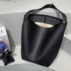 Borse in pelle Designer versatile 2022 tote bag borsa a secchiello borsa a tracolla singola di grande capacità portatile in vera pelle Borsa tote classica THE ROW TEQR