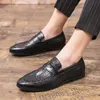 Penny Loafers Ultra Light Dress Shoes Men's Elegant Solid Color Retro Crocodile Pattern Fashion Business Casual Wedding Daily Storlek 37-44