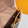 デザイナー - 女性メッセンジャーバッグハンドバッグ財布テディプラッシュクロスボディショルダーバッグレザーファッションゴールドチェーンフラップパフハンドバッグ