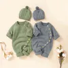 Pagliaccetti Neonato Pagliaccetti Cappelli Set di abbigliamento Autunno Inverno Solido lavorato a maglia Neonati Bambini Ragazzo Ragazza Maglioni Tute Abiti 2Pc Maglieria J220922