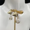 Neue Perle Niet Anhänger Bolzen Charme Persönlichkeit Ohrringe Frauen Exquisite Ohrringe Trendsetter Schmuck Mit Box