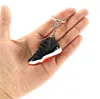 디자이너 11 세대 운동화 키 체인 3D 미니 수제 PVC 소프트 고무 스포츠 신발 키 체인 펜던트 보석 액세서리