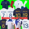 MAILLOTS DE FUTEBOLE 2022 Jersey de futebol francês camisas de futebol benzema mbappe Griezmann Pogba Maillot Foot Kit Camisa Hommes Enfants Men Kids Tchouameni Frances