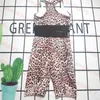 Roupa de ioga com estampa de leopardo conjunto de shorts feminino para atividades ao ar livre com letras e logotipo de treino para mulheres