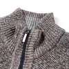 メンズジャケット最高品質の秋の冬のメンズジャケットスリムフィットスタンドカラージッパーメンソリッドコットン太い暖かいセーター