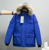 Vendita calda Uomo Donna Piumino invernale Outdoor Parker Colletto lungo in pelle Berretto caldo vera pelliccia di lupo Elegante bomber Cappotto da avventura