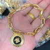 Griechenland Mäanderschmuck Designer Harz Halsketten Armband Ohrringe Set Banshee Medusa Porträt 18K Gold plattiert Frauen Geburtstag festliche Party Geschenke HMS2 --- 03