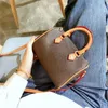 2022 وسادة جديدة أزياء النساء عبر الجسم حقائب الكتف الأعلى حقائب اليد السريع Luxurys المصممين سستة حقائب اليد الصغيرة