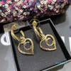 Charme Dangle Heart Shape Stud Brincho em ouro de 18k Bated for Women Wedding