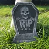 Другие праздничные вечеринки поставляют ужасные черепа пена фальшивый надгробие Хэллоуин на открытом воздухе