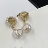 Neue Perle Niet Anhänger Bolzen Charme Persönlichkeit Ohrringe Frauen Exquisite Ohrringe Trendsetter Schmuck Mit Box