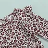 Kläderuppsättningar Småbarn Spädbarn 3st Baby Girls Outfit Leopard Tryck långärmad rund krage romper solid corduroy kjol huvudbonader 0-18m