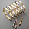 Retromodearmband Damarmband Smyckesdesigner lyxsmycken i titanstål Vänskapspararmband Utsökt personligt armband män