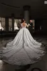 Splendidi abiti da sposa arabi Dubai Abiti da sposa Perline Cristalli Ball Gown Manica lunga Full Lace Vestido de Noiva Plus Size