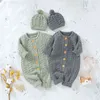 Rompers Baby Girl Boy Sticking Jumpsuit vinterkläder Set långa ärmar Runda nackknapp stängning fast färg varm romper med hatt j220922