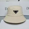 女性のためのバケツ帽子デザイナーハットマン10代旅行夏のパック可能なビーチ野球キャップコットンレザーパッチワークカジュアルパーティーファッションストリートサンプロテクションキャップ