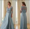 V Mãe do pescoço da noiva Vestidos Apliques cinza Lace azul transparente 3/4 mangas um vestido de convidado de casamento de linha Plus Tamanho