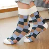 Meias masculinas 5 pares coloridos Argyle Pattern Cotton Men Crew Dress Socks Pack Pack Rodty Quality Designer Harajuku Presentes para homens marido feliz 220923