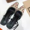 Дизайнерские кружевные туфли обувь блестящие тупицы Женщины накачивают хрустальные садалики Bowknot 2022 Летние прозрачные туфли высокие каблуки вечеринка выпускной