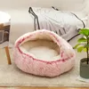 Chenils stylos Fluffy Warming Cat Cave Bed Calming Dog Maison semi-fermée AntiAnxiety Donut Cuddler Machine Lavable Round Pet 220922