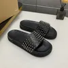 Man Designers Spike Tofflor Platta Spikes Slide Sandal Herr Tjock gummisula Tofflor Dubbar Slides Plattform Mules Summer House Casual Fashion