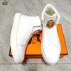 Nieuwe vrijetijds vrijetijdsschoenen luxe ontwerper zwarte high-top luxe accessoires witte sportlaarzen groot formaat flats a2