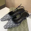 Дизайнерские кружевные туфли обувь блестящие тупицы Женщины накачивают хрустальные садалики Bowknot 2022 Летние прозрачные туфли высокие каблуки вечеринка выпускной