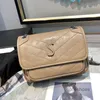 Torebki wieczorowe Torebki damskie Crossbody Torebki listonoszki Torby z prawdziwej skóry Flip Torebki z łańcuszkiem Torebka na ramię Srebrna nić sprzętowa Wnętrze Po