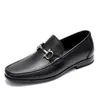 Design Kleid Schuhe Mode Männer Schwarz Echtes Leder Runder Kopf Designer Herren Business Oxfords Herren Reisen Spaziergang Lässiger Komfort