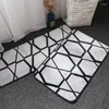 Tapijten Europese stijl Zwart Wit Streep Tapijten Slaapkamer Mat Non-slip vloerkleed Super zacht decor Antistatisch tapijt voor woonkamer