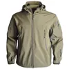 ハンティングジャケットは男性のための戦術的なソフトシェルフリースフード付きジャケットコートスーツ冬の防水2424244