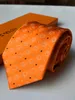 Nieuw bedrijf 2022 Designer Mens Silk Neck Ties Kinny Slim smalle polka gestippelde letter Jacquard geweven stropdassen met de hand gemaakt in vele stijlen met doos