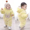 Pasgeboren babymeisje Rompelt kleding 0-3 maanden Winter Dikke Warm voetjes katoen baby's overalls cartoon beer jongens kleding 20220924 e3