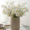 Fleurs décoratives 5 tête marguerite blanche artificielle longue branche Bouquet pour la maison mariage jardin décoration bricolage mariée soie fausse fleur