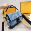 Bolsos de noche Denim Blue Baguette Bag Tote Shopping Bags Bolsos de gran capacidad Monedero Mujeres Cross Body Wallet Extraíble Correa para el hombro Totes Monederos