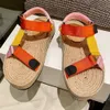 가을 New Mens Womens Couple Sandals Classic Fashion Simple Goldous Daily All Match 편안한 잘 알려진 브랜드 샌들 그물 유명인 추천 모델