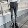 Calças masculinas 2022 Autumn de outono masculino Slim Casual Cheols Versão coreana da tendência Wild Cotton Feet não terno de ferro