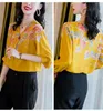 Kvinnors blusar 2022 Spring Fall Fashion Womens V Neck Floral Mönster Imitation Silk Yellow Top Blus Women Korean Full Sleeve Tops