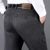 Mäns jeans Autumn Winter Men High midja Dark Grey Classic Style Business Casual Elastic Straight Denim Pants Mane Brand Trousers 220923