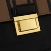 Bolsos de noche Crossbody Kan Bag Bolsos de mujer Monedero Cuero genuino Oro Hardware Moda Letras en relieve Bolsos de hombro con solapa de alta calidad