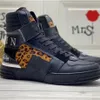 SS22 Chegada Sneaker-plataform Mens SS1798 Top Stars Camada Couro de Rivet Casual Men Sapatos EUR38-45 MKJKKK00001