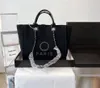 Donne spalla SS Messenger Bags Lady 2022 Fashion Borse di lusso Croce Designer Famoso designer Hasp Cinghie in pelle rimovibile Populari Backpak per borsetta femminile con scatola 01